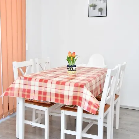 Foeveny Apartament *